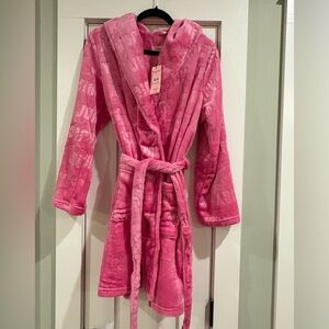 BRAND NEW Juicy Couture Pink Embossed Plush Robe L/XL